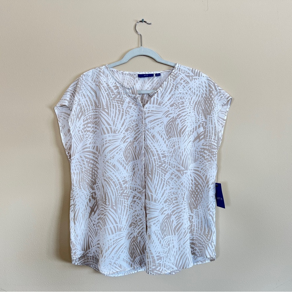 Apt 9 Womens Large Tan and White Short Sleeve Blouse NWT
